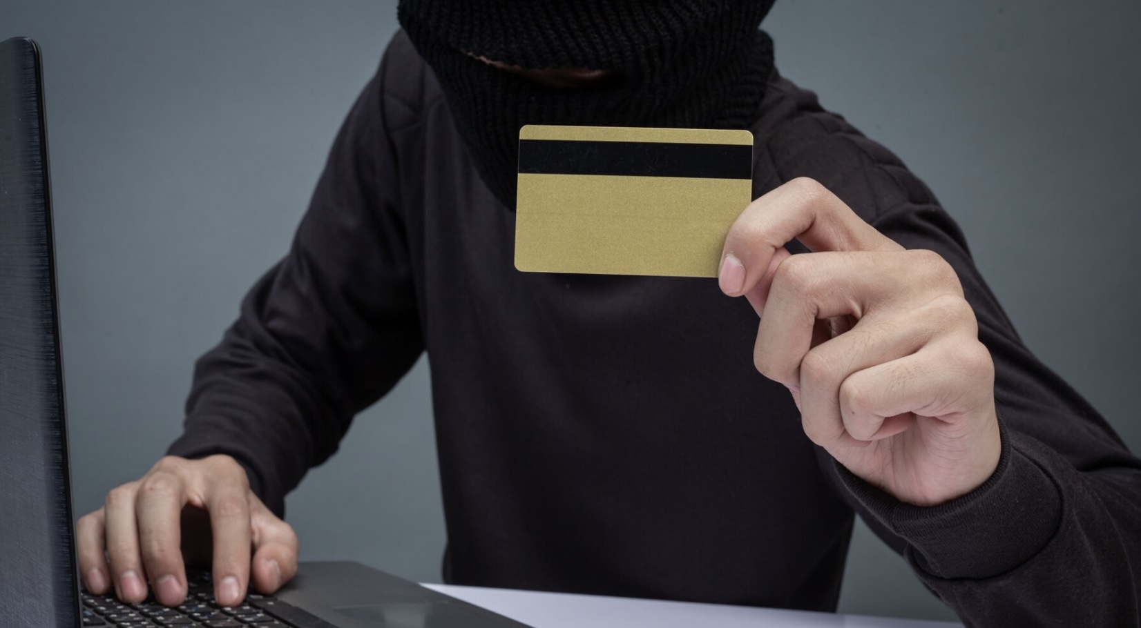 ‘Someone Stole My Card And Spent S$12k In 2 Hours’